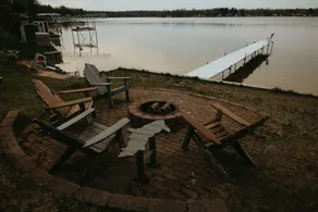 Large Lakefront Cottage w/ HotTub, Media Room - Image 4