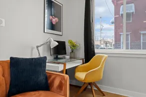 Stylish 2BD/2BA | Duplex w/ King Bed + Patio - Image 5