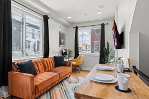 Stylish 2BD/2BA | Duplex w/ King Bed + Patio - Image 2