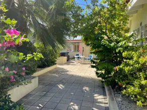 Apartment in Palm Beach - Image 3