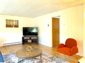 Charming home near the Track, broadway, & SPAC - Image 4