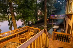 Huge Lakehouse! Sleeps 12! 5BR, 4BTH + Game Room. - Image 3