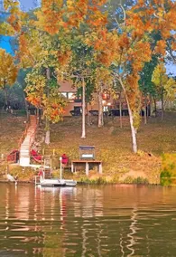 Huge Lakehouse! Sleeps 12! 5BR, 4BTH + Game Room. - Image 2