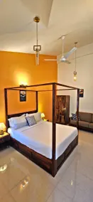 Modern 4 BHK villa | Near Beach | Free parking - Image 4