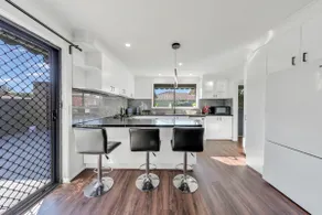Pet Friendly Beautiful House near Melb Airport - Image 4