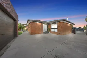 Pet Friendly Beautiful House near Melb Airport - Image 5