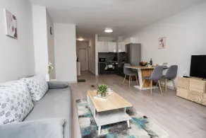 1 BR • FREE Parking • 2 min Metro • Quiet Center - Image 2