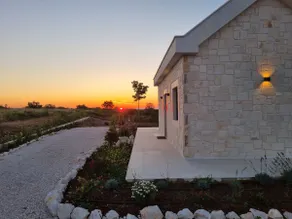 Heritage villa M, pool and view - Image 3