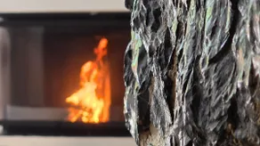 Aphrodite Suite Romantic Jacuzzi & Fireplace - Image 3