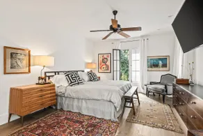 Hollywood Villa 3BR All Ensuite |Gated + Parking - Image 2