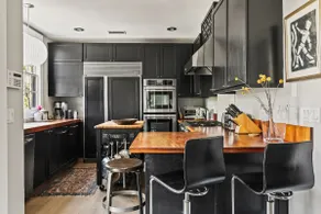 Hollywood Villa 3BR All Ensuite |Gated + Parking - Image 4