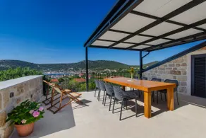 Authentic Premium Villa with Sea View and Heated Pool - Image 3