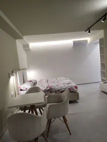 Mia Lake Apartment - Image 2