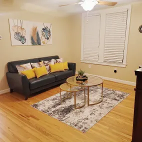 Stylish Retreat in Baltimore - Image 3