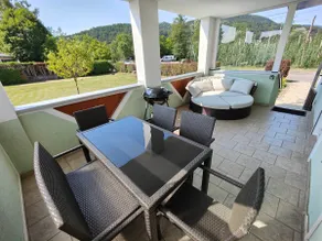 Vacation home by the outdoor pool - Image 2
