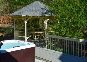 Spacious Lake Jocassee retreat on 2 acres! - Image 2