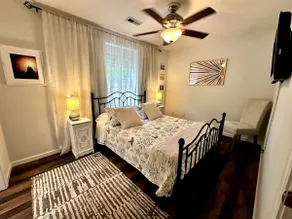 Cozy entire private basement - Image 3
