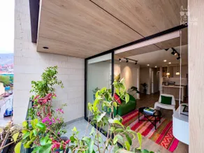 We • Charming flat w/ terrace & top location - Image 5