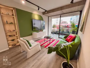 We • Charming flat w/ terrace & top location - Image 2