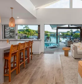 Waterfront 4BR Pool, BBQ & Currumbin Alley - Image 4