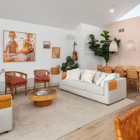 Waterfront 4BR Pool, BBQ & Currumbin Alley - Image 2