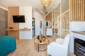 Studio Chic Bath Spa and Sauna - Image 4