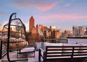 Modern 4BR Home | Skyline Views | Prime Location - Image 3