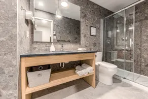 B04 | Beautiful Studio | Lower Town of Quebec City - Image 5