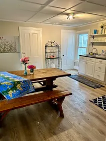 Walk to Town 4BR, 200yr old home! - Image 3