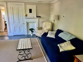 Walk to Town 4BR, 200yr old home! - Image 2