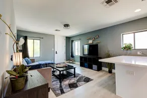 Private Urban Retreat Located Near Downtown Phx - Image 5