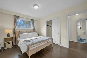 Luxury Single Level 3BR Home with 2 Parking - Image 3