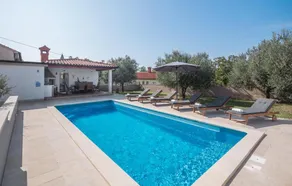 Villa Viktoria near Poreč for 6 people with play room & private pool - Image 3