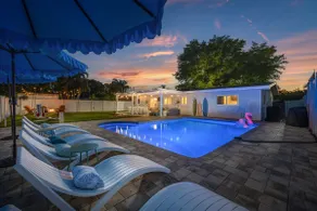SeaBreezeHaven~Htd Pool~NFL near~FirePit ~PuttPutt - Image 2