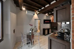 [Central Historical Duplex] Garage Wifi A/C - Image 3