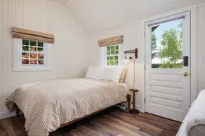 Evergreen Cozy Cottage Near Lake Michigan - Image 3