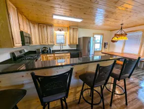 5 br house with gorgeous mountain and river view - Image 4
