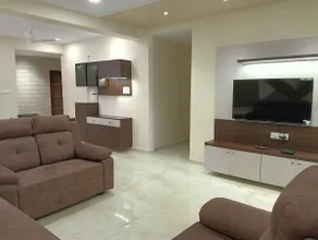 Platinum Oaks - Image 3