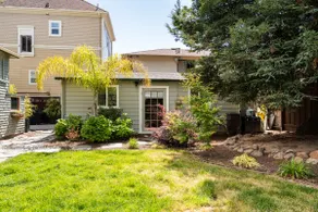 Sunny Garden Studio with Parking - Image 4