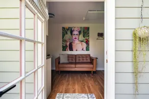 Sunny Garden Studio with Parking - Image 3