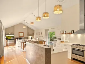 Yallambee - Luxury Mudgee Home - Image 3
