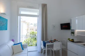 Residenza Ottaviano Boutique Apartment N1 - Image 3