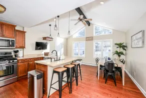 Upscale Home - Heated Floors, Bonfire, Arcade - Image 2