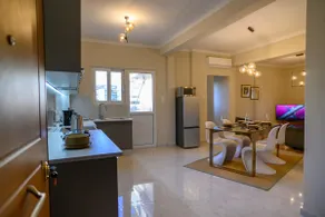 Luxury Modern 2 bed Elegance - Image 2
