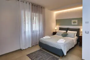 Pavese - Elegant and refined three-room apartment - Image 2