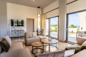 Selena Beach Front Loft with private heatable Pool - Image 5