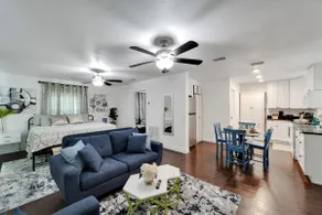 Dd's Newly Renovated home - Image 2