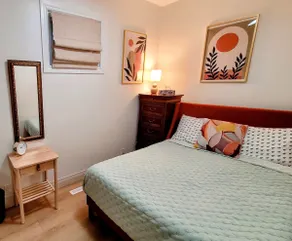 Modern Stay w Granite Island & Detroit River Views - Image 2