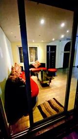 Spacious 4bhk near airport - premium stay - Image 3