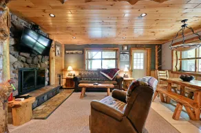 Cozy King Suite, Perfect Base for Trail & Lake Fun - Image 4